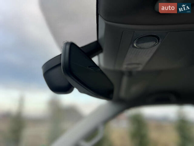 Черный Фольксваген Мультиван, объемом двигателя 2 л и пробегом 270 тыс. км за 31999 $, фото 35 на Automoto.ua