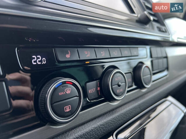 Черный Фольксваген Мультиван, объемом двигателя 2 л и пробегом 270 тыс. км за 31700 $, фото 34 на Automoto.ua