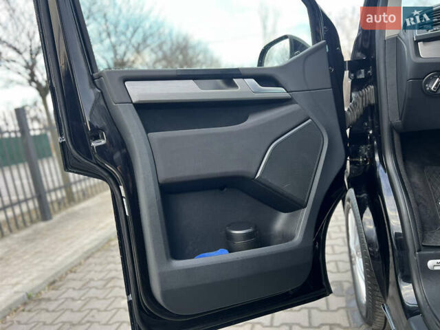 Черный Фольксваген Мультиван, объемом двигателя 2 л и пробегом 270 тыс. км за 31999 $, фото 27 на Automoto.ua