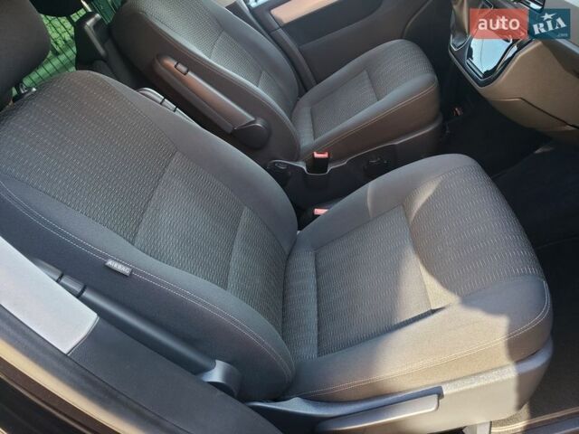 Черный Фольксваген Мультиван, объемом двигателя 2 л и пробегом 255 тыс. км за 34500 $, фото 60 на Automoto.ua