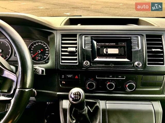 Черный Фольксваген Мультиван, объемом двигателя 2 л и пробегом 243 тыс. км за 24900 $, фото 4 на Automoto.ua