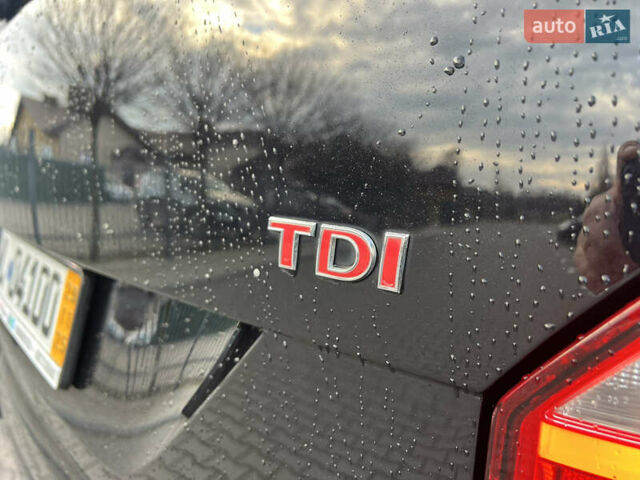 Черный Фольксваген Мультиван, объемом двигателя 2 л и пробегом 270 тыс. км за 31700 $, фото 7 на Automoto.ua