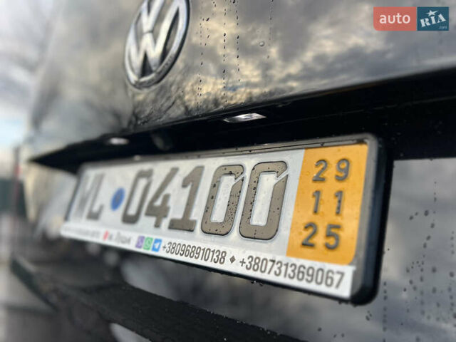 Черный Фольксваген Мультиван, объемом двигателя 2 л и пробегом 270 тыс. км за 31999 $, фото 9 на Automoto.ua