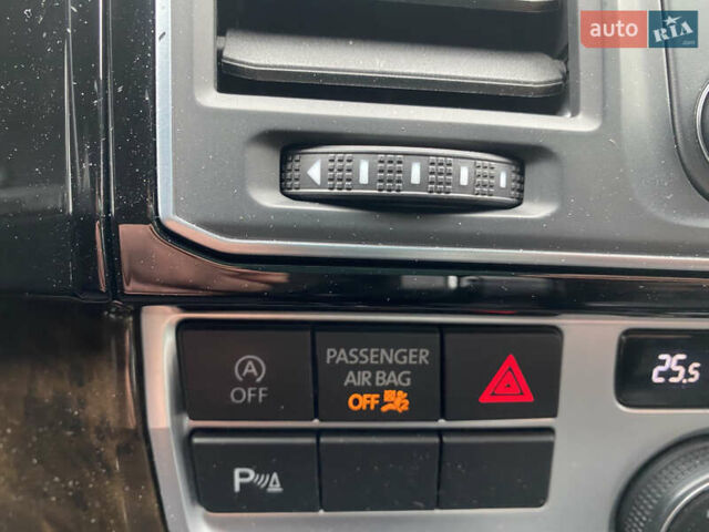 Черный Фольксваген Мультиван, объемом двигателя 2 л и пробегом 223 тыс. км за 37000 $, фото 7 на Automoto.ua