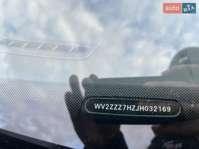 Черный Фольксваген Мультиван, объемом двигателя 2 л и пробегом 270 тыс. км за 31700 $, фото 37 на Automoto.ua