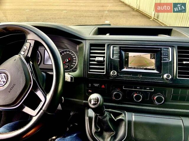 Черный Фольксваген Мультиван, объемом двигателя 2 л и пробегом 243 тыс. км за 24900 $, фото 7 на Automoto.ua