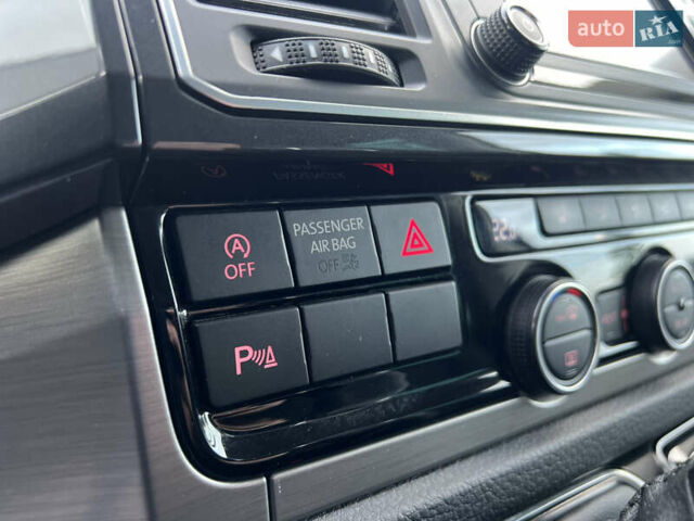 Черный Фольксваген Мультиван, объемом двигателя 2 л и пробегом 270 тыс. км за 31999 $, фото 32 на Automoto.ua