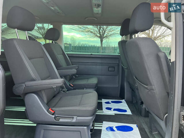 Черный Фольксваген Мультиван, объемом двигателя 2 л и пробегом 270 тыс. км за 31999 $, фото 19 на Automoto.ua