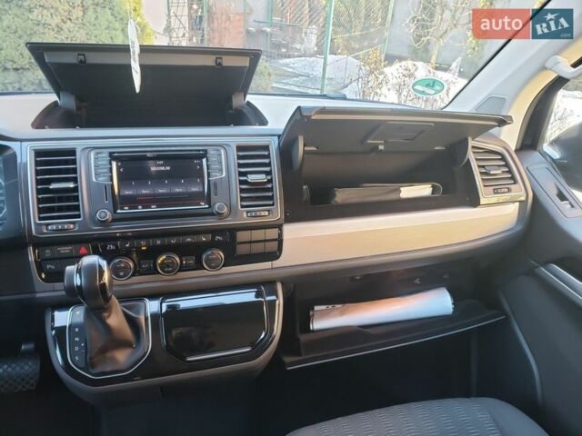 Черный Фольксваген Мультиван, объемом двигателя 2 л и пробегом 255 тыс. км за 34500 $, фото 65 на Automoto.ua