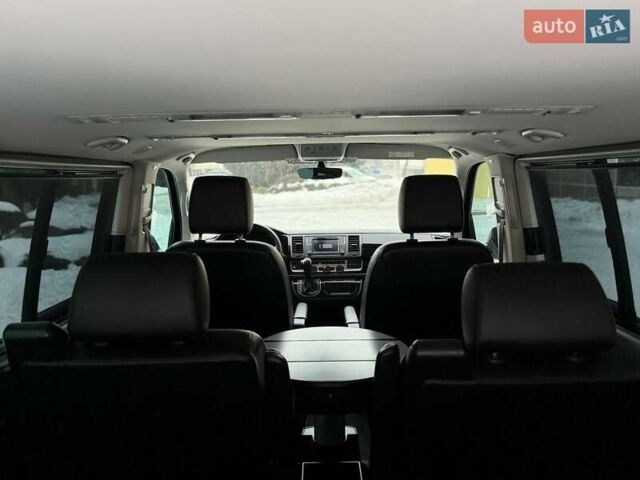 Черный Фольксваген Мультиван, объемом двигателя 2 л и пробегом 135 тыс. км за 43500 $, фото 16 на Automoto.ua