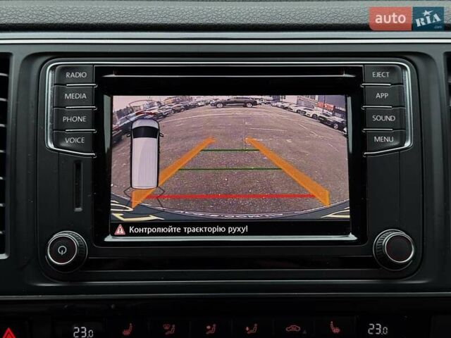 Черный Фольксваген Мультиван, объемом двигателя 1.97 л и пробегом 300 тыс. км за 32499 $, фото 39 на Automoto.ua