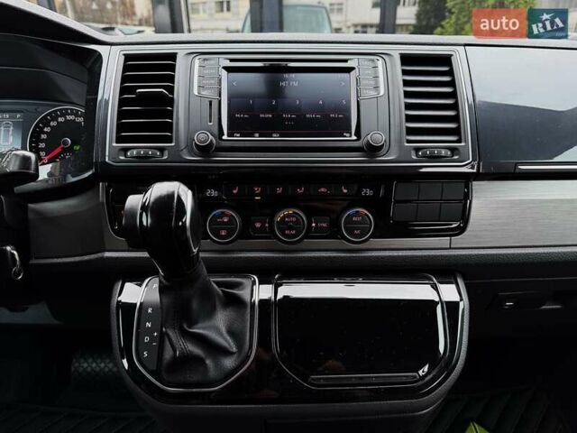 Черный Фольксваген Мультиван, объемом двигателя 1.97 л и пробегом 300 тыс. км за 32499 $, фото 36 на Automoto.ua