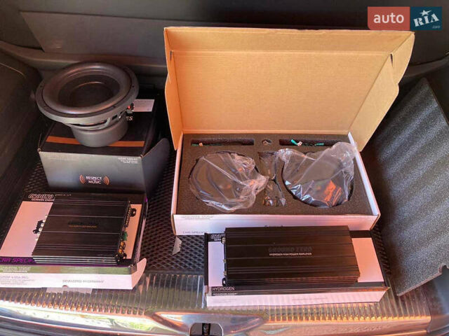 Фольксваген Мультиван 2018 у Києві на Automoto.ua Чорний Фольксваген Мультиван, об'ємом двигуна 2 л та пробігом 290 тис. км за 36000 $, фото 30 на Automoto.ua