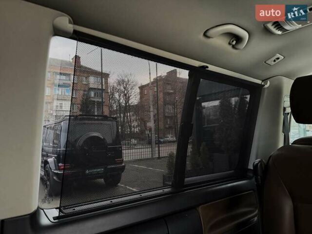 Черный Фольксваген Мультиван, объемом двигателя 1.97 л и пробегом 300 тыс. км за 32499 $, фото 31 на Automoto.ua