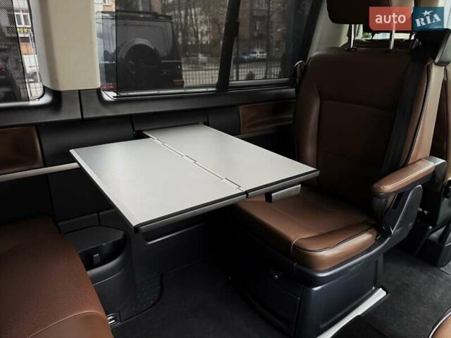 Черный Фольксваген Мультиван, объемом двигателя 1.97 л и пробегом 300 тыс. км за 32499 $, фото 32 на Automoto.ua