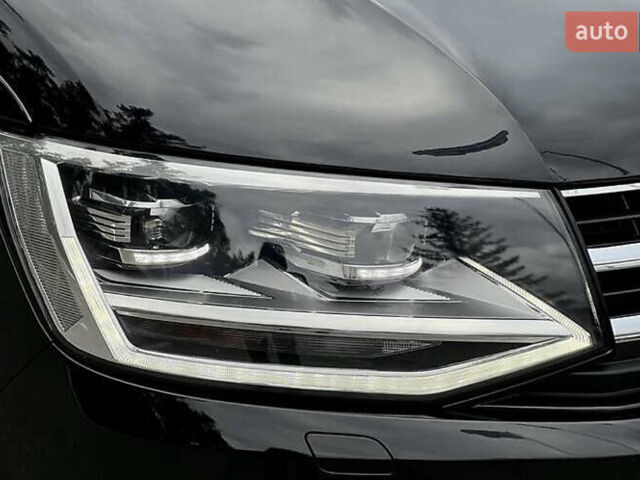 Черный Фольксваген Мультиван, объемом двигателя 2 л и пробегом 104 тыс. км за 50000 $, фото 6 на Automoto.ua