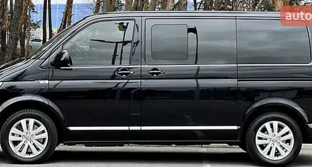 Черный Фольксваген Мультиван, объемом двигателя 2 л и пробегом 104 тыс. км за 50000 $, фото 1 на Automoto.ua
