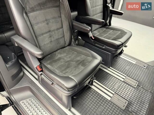 Черный Фольксваген Мультиван, объемом двигателя 2 л и пробегом 247 тыс. км за 45900 $, фото 48 на Automoto.ua