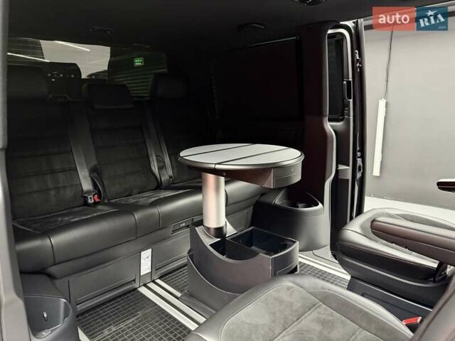 Черный Фольксваген Мультиван, объемом двигателя 2 л и пробегом 247 тыс. км за 45900 $, фото 45 на Automoto.ua