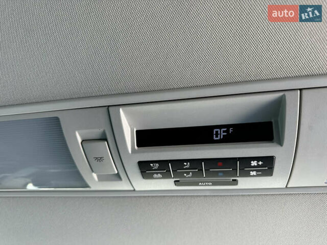 Чорний Фольксваген Мультиван, об'ємом двигуна 1.97 л та пробігом 73 тис. км за 55900 $, фото 69 на Automoto.ua