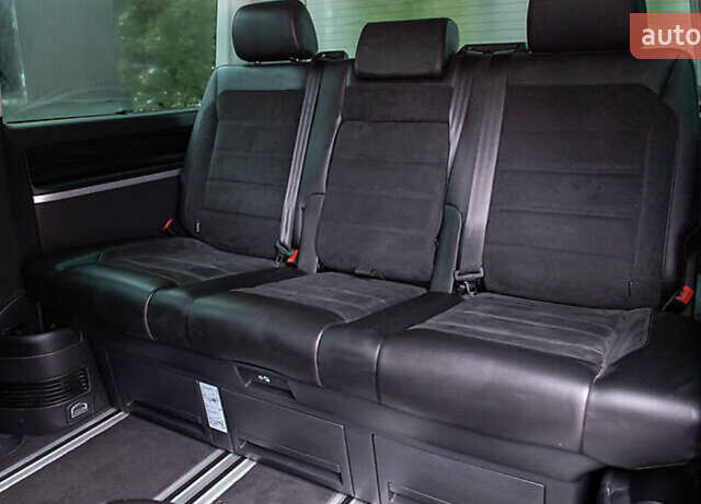 Черный Фольксваген Мультиван, объемом двигателя 2 л и пробегом 104 тыс. км за 50000 $, фото 19 на Automoto.ua