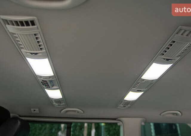 Черный Фольксваген Мультиван, объемом двигателя 2 л и пробегом 104 тыс. км за 50000 $, фото 21 на Automoto.ua