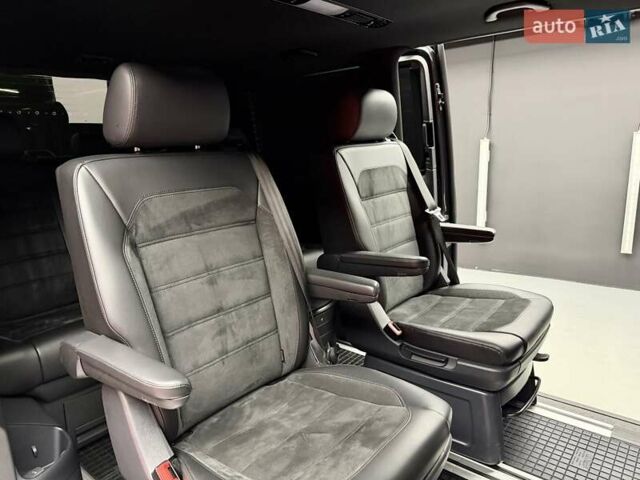 Черный Фольксваген Мультиван, объемом двигателя 2 л и пробегом 247 тыс. км за 45900 $, фото 47 на Automoto.ua