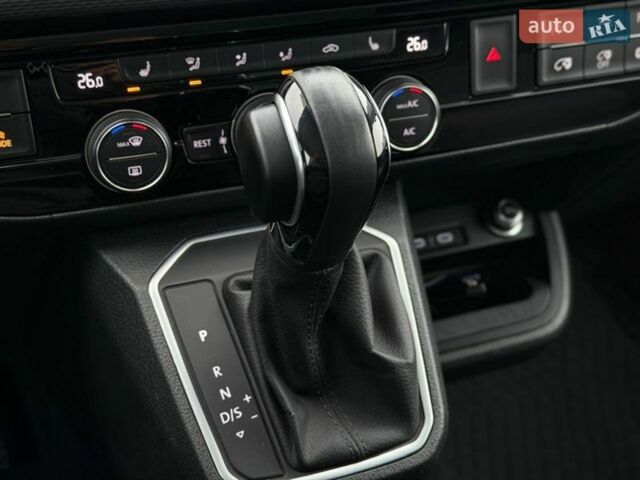 Чорний Фольксваген Мультиван, об'ємом двигуна 1.97 л та пробігом 218 тис. км за 52800 $, фото 79 на Automoto.ua