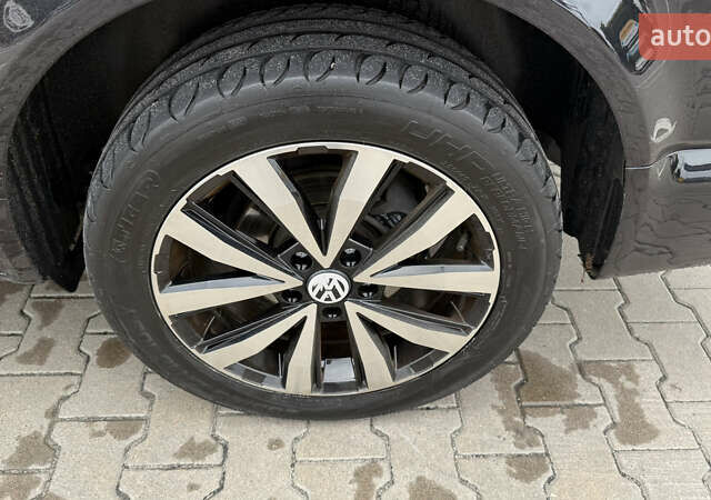 Черный Фольксваген Мультиван, объемом двигателя 1.97 л и пробегом 167 тыс. км за 57000 $, фото 34 на Automoto.ua