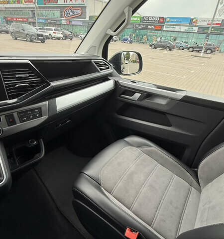 Черный Фольксваген Мультиван, объемом двигателя 1.97 л и пробегом 167 тыс. км за 57000 $, фото 43 на Automoto.ua