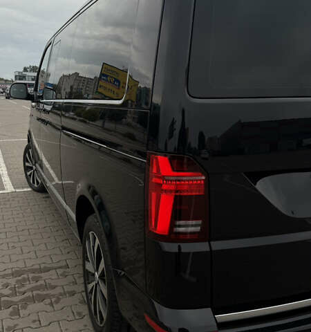 Черный Фольксваген Мультиван, объемом двигателя 1.97 л и пробегом 170 тыс. км за 56500 $, фото 4 на Automoto.ua