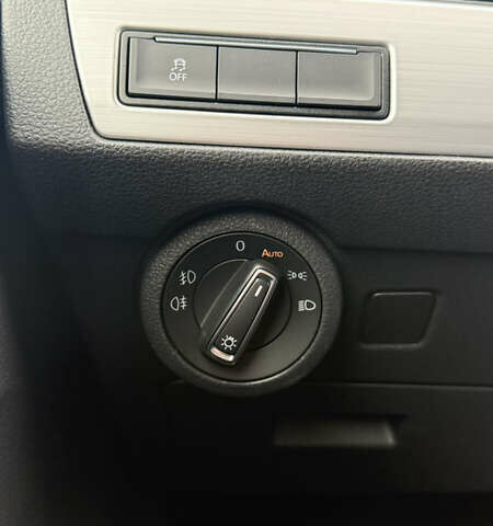 Черный Фольксваген Мультиван, объемом двигателя 1.97 л и пробегом 170 тыс. км за 56500 $, фото 45 на Automoto.ua