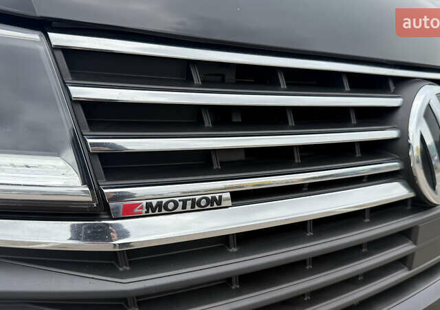 Черный Фольксваген Мультиван, объемом двигателя 1.97 л и пробегом 167 тыс. км за 57000 $, фото 29 на Automoto.ua