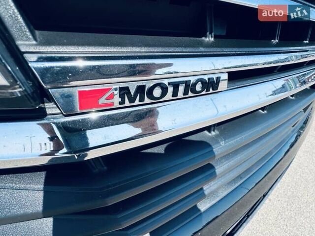 Чорний Фольксваген Мультиван, об'ємом двигуна 1.97 л та пробігом 72 тис. км за 63800 $, фото 3 на Automoto.ua