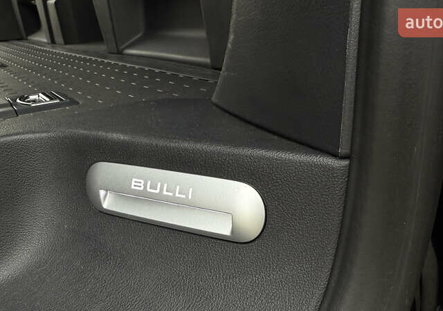 Черный Фольксваген Мультиван, объемом двигателя 1.97 л и пробегом 170 тыс. км за 56500 $, фото 25 на Automoto.ua