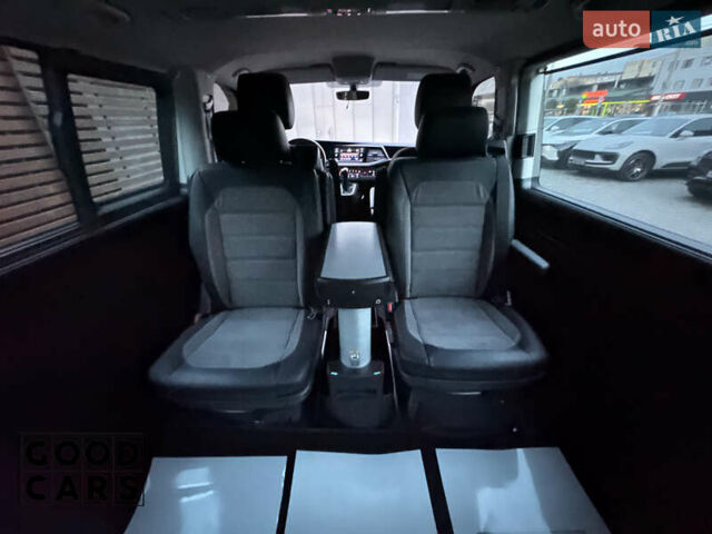 Черный Фольксваген Мультиван, объемом двигателя 1.97 л и пробегом 119 тыс. км за 55000 $, фото 31 на Automoto.ua