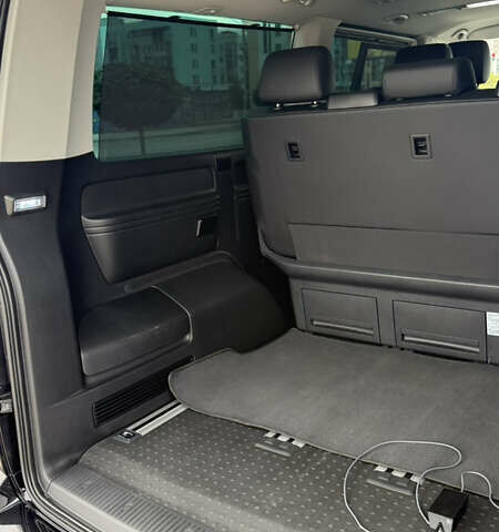 Черный Фольксваген Мультиван, объемом двигателя 1.97 л и пробегом 167 тыс. км за 57000 $, фото 23 на Automoto.ua