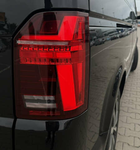 Черный Фольксваген Мультиван, объемом двигателя 1.97 л и пробегом 170 тыс. км за 56500 $, фото 5 на Automoto.ua