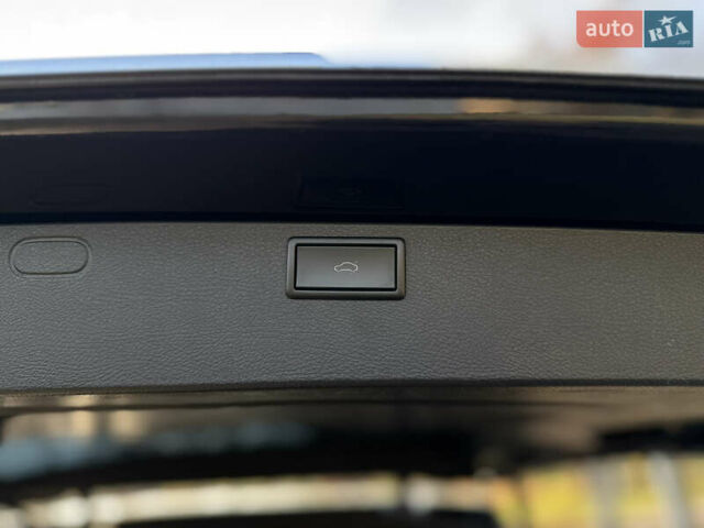 Чорний Фольксваген Мультиван, об'ємом двигуна 1.97 л та пробігом 190 тис. км за 49500 $, фото 45 на Automoto.ua