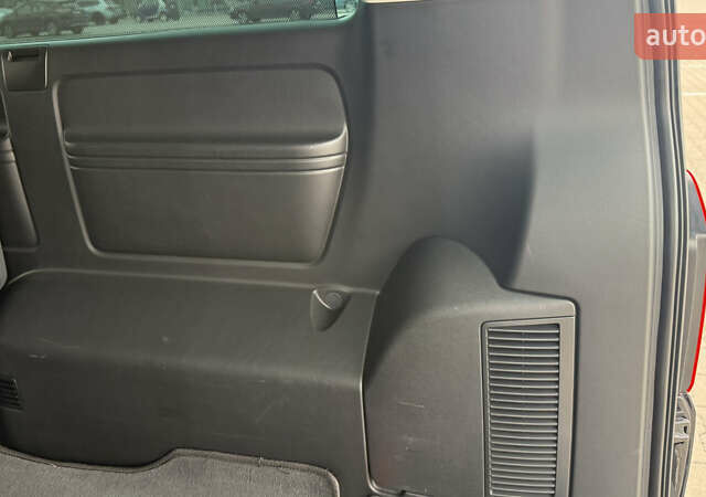 Черный Фольксваген Мультиван, объемом двигателя 1.97 л и пробегом 170 тыс. км за 56500 $, фото 35 на Automoto.ua