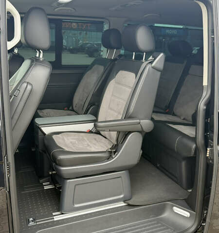 Черный Фольксваген Мультиван, объемом двигателя 1.97 л и пробегом 167 тыс. км за 57000 $, фото 21 на Automoto.ua