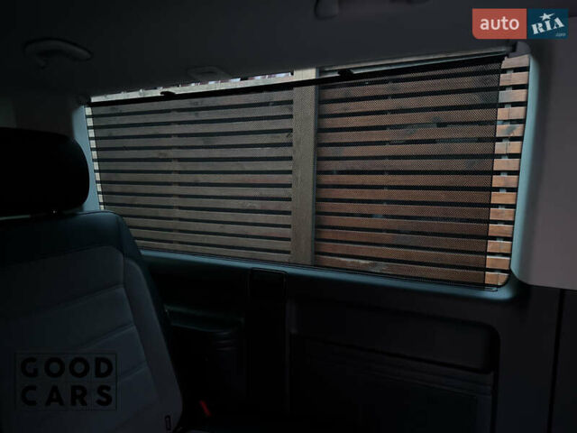 Черный Фольксваген Мультиван, объемом двигателя 1.97 л и пробегом 119 тыс. км за 55000 $, фото 28 на Automoto.ua
