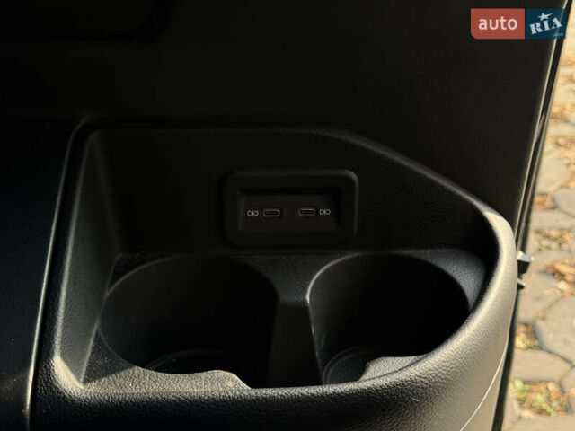 Чорний Фольксваген Мультиван, об'ємом двигуна 1.97 л та пробігом 190 тис. км за 49500 $, фото 39 на Automoto.ua