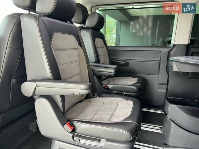 Черный Фольксваген Мультиван, объемом двигателя 1.97 л и пробегом 70 тыс. км за 74900 $, фото 23 на Automoto.ua