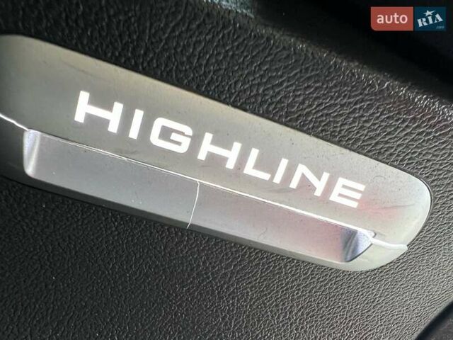 Черный Фольксваген Мультиван, объемом двигателя 1.97 л и пробегом 70 тыс. км за 74900 $, фото 26 на Automoto.ua