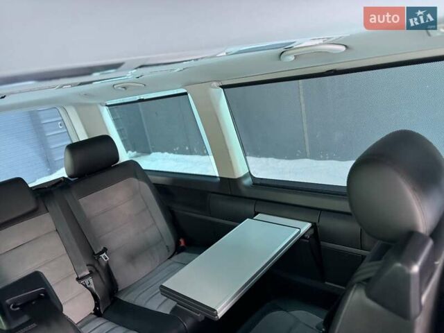 Черный Фольксваген Мультиван, объемом двигателя 2 л и пробегом 151 тыс. км за 55222 $, фото 13 на Automoto.ua