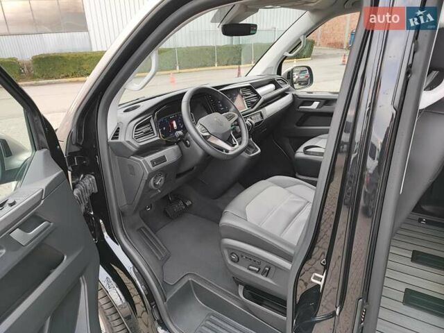 Черный Фольксваген Мультиван, объемом двигателя 2 л и пробегом 59 тыс. км за 73500 $, фото 14 на Automoto.ua