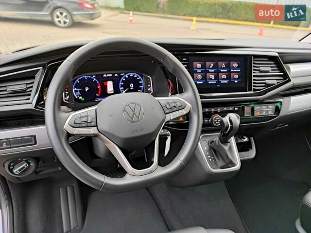 Черный Фольксваген Мультиван, объемом двигателя 2 л и пробегом 59 тыс. км за 73500 $, фото 18 на Automoto.ua