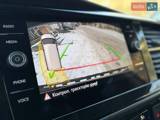 Черный Фольксваген Мультиван, объемом двигателя 2 л и пробегом 151 тыс. км за 55200 $, фото 9 на Automoto.ua