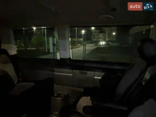 Черный Фольксваген Мультиван, объемом двигателя 2 л и пробегом 151 тыс. км за 59200 $, фото 13 на Automoto.ua